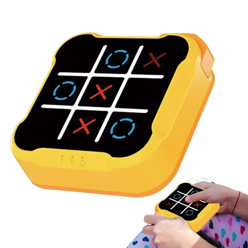 Multifunktionales Tic-Tac-Toe - Schachspiel – Tragbares Lernspiel aus ABS, 9x9 cm