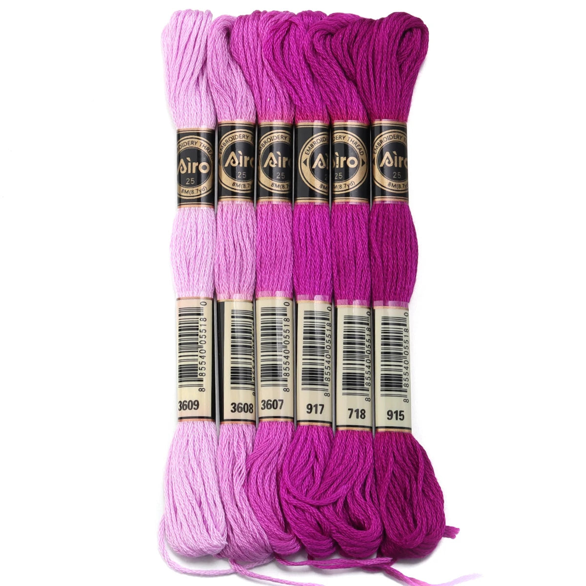 Umfangreiches Set Stickgarn für Handarbeiten mit bunten Farben