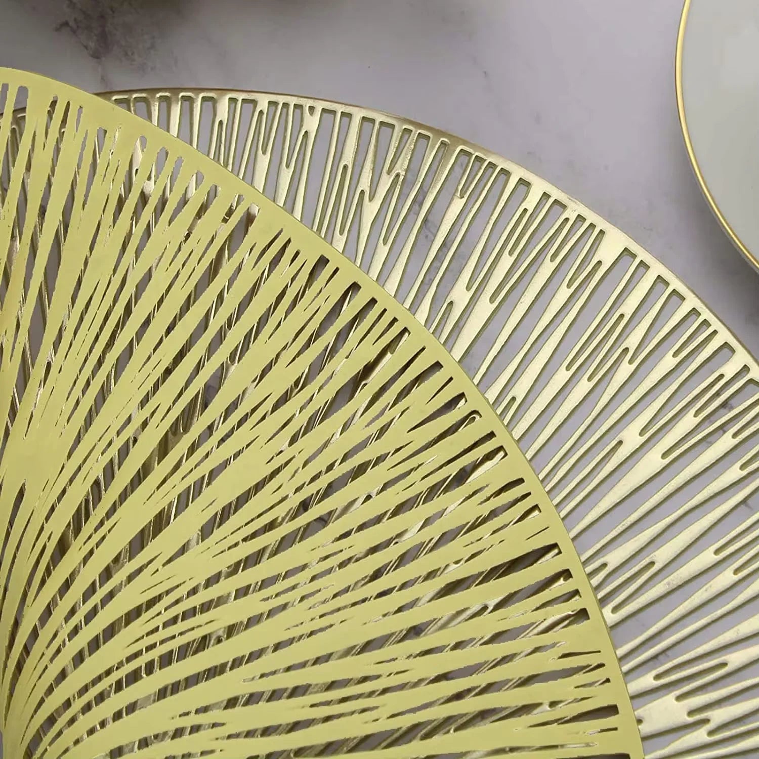 6er Set Runde Goldene Tischsets aus Kunststoff Rutschfest Abwischbar