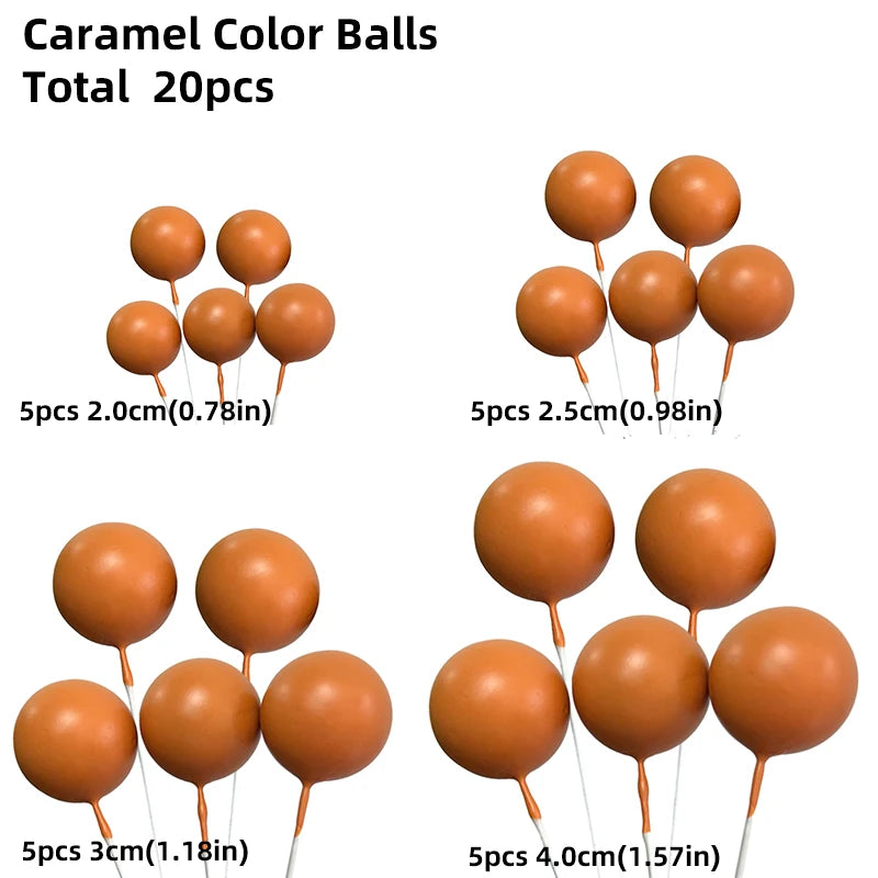 Bunte Kuchendekoration mit Dschungeltieren für Kinderpartys