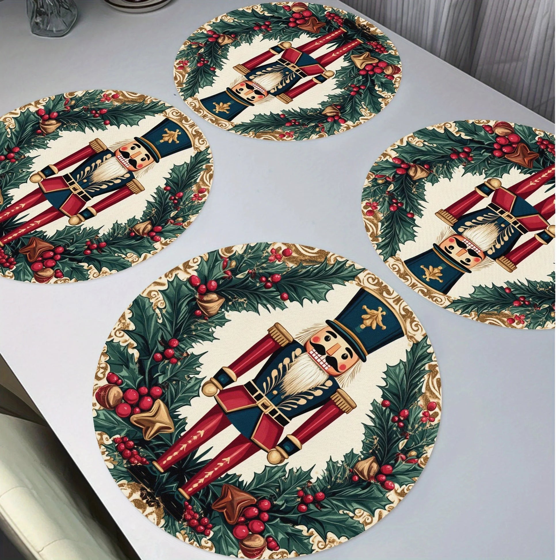 Runde Vintage Weihnachts Tischsets mit Nussknacker Beeren Design