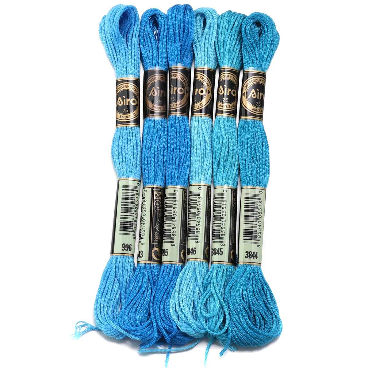 Umfangreiches Set Stickgarn für Handarbeiten mit bunten Farben