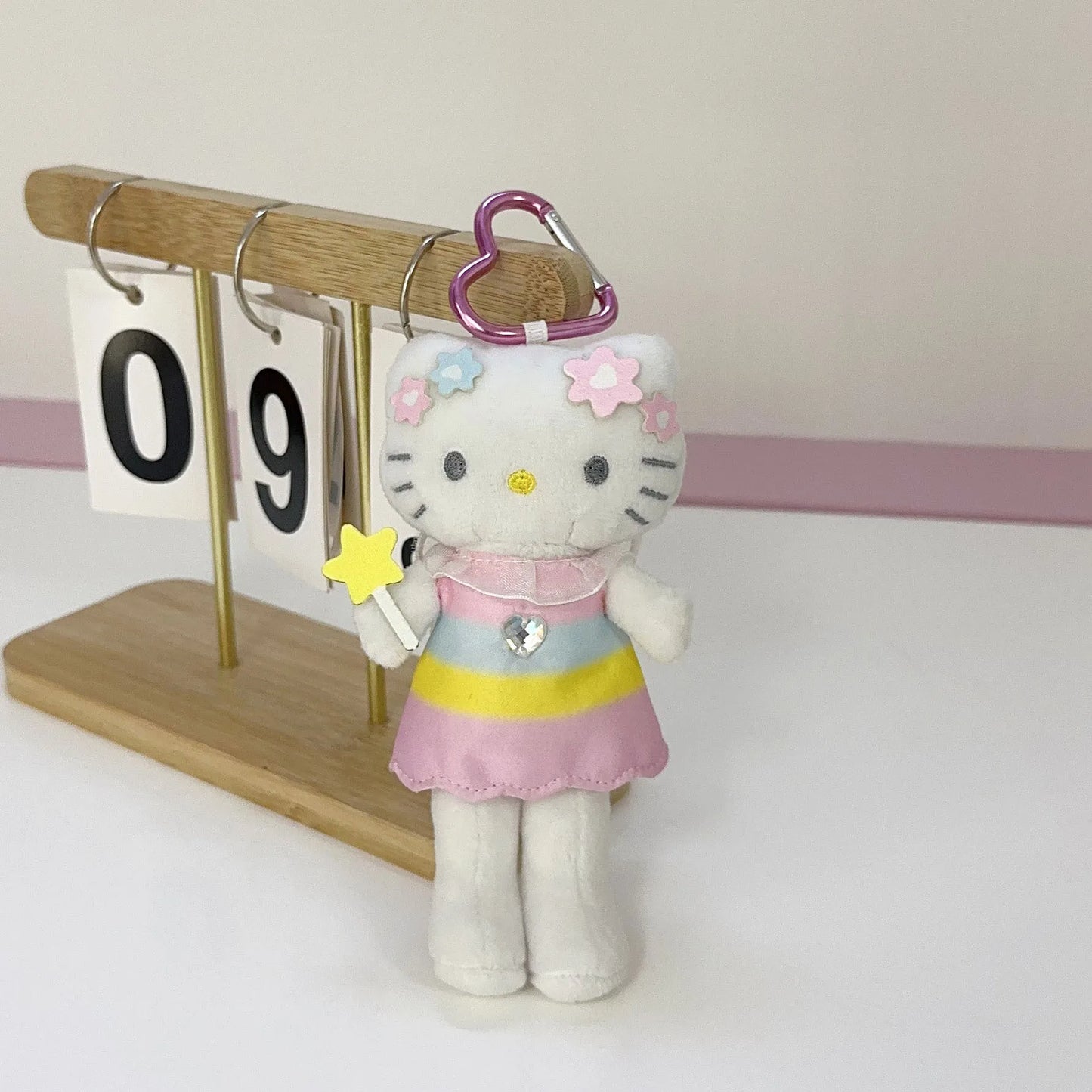 16 cm Plüsch-Schlüsselanhänger mit modischem Kuscheltier Anhänger