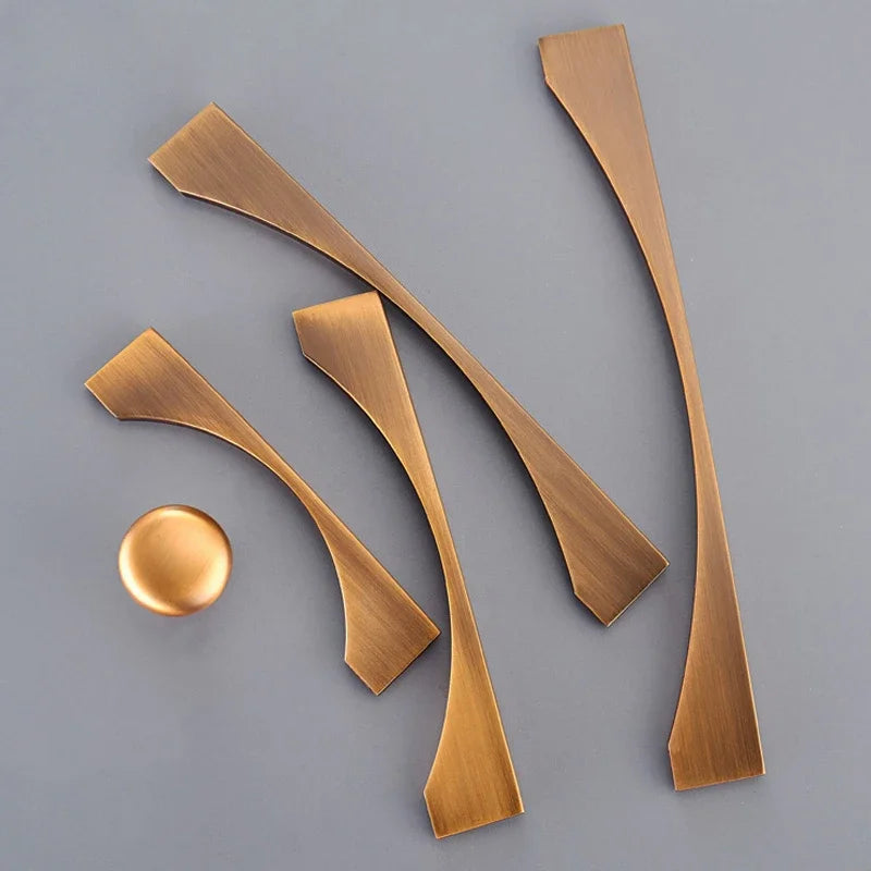 Antike Schrankgriffe aus Messing Zinklegierung für Möbel Küche Türen