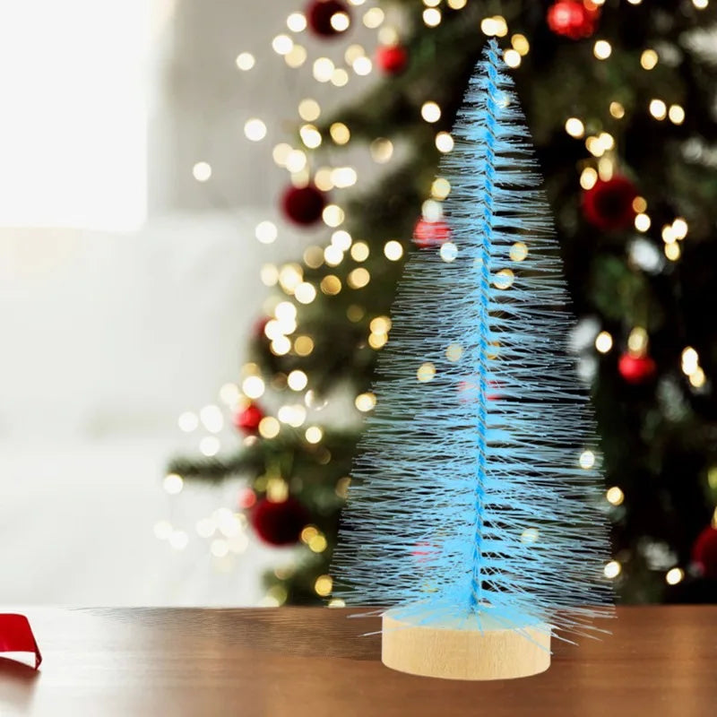 Mini-Weihnachtsbäume und Flaschenbäume für festliche Tischdekoration