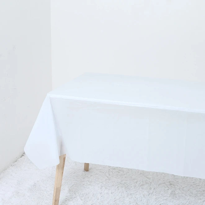 Praktische weiße Einweg-Tischdecke für Partys und Picknick