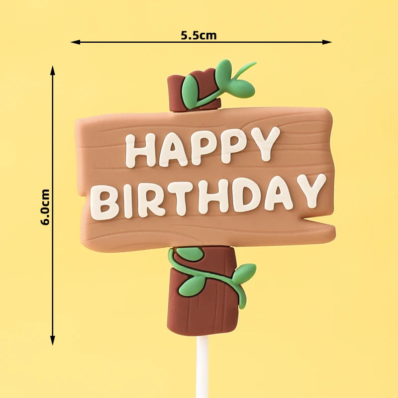 Bunte Kuchendekoration mit Dschungeltieren für Kinderpartys