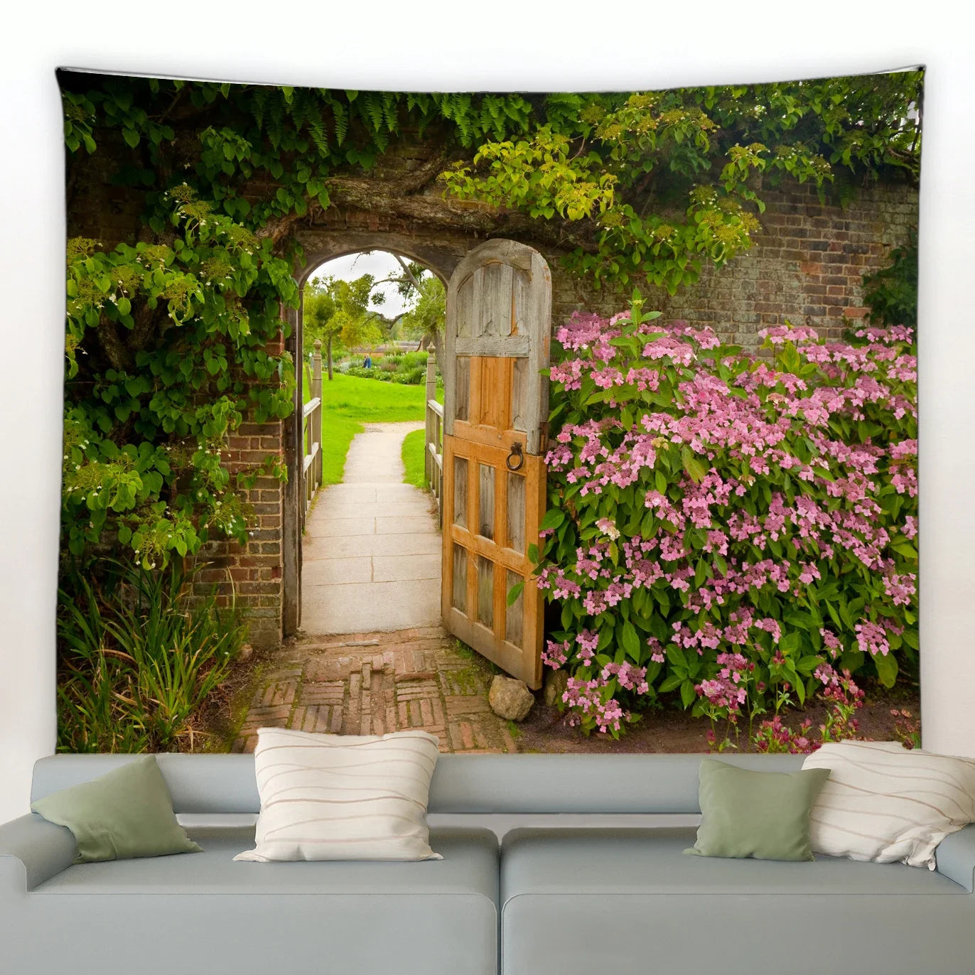 Frühlingshafte Wandtapisserie mit Schmetterlingen und Blumenmotiv