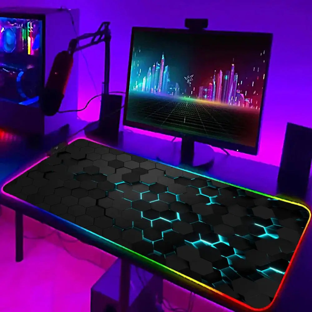 XXL Gaming Mauspad Geometrisches Design mit RGB LED Beleuchtung