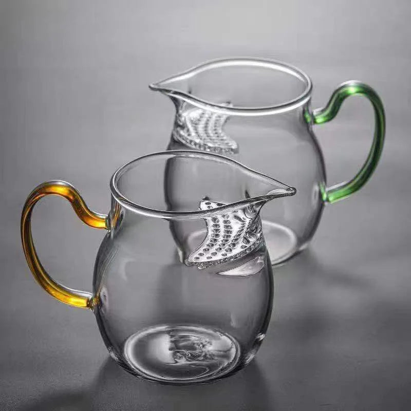 Verdickte Glas Teetasse mit hitzebeständigem Silikongriff und integriertem Teefilter