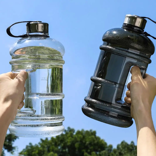Große 2L Sport-Wasserflasche PETG mit Griff – BPA-frei, ideal für Outdoor - Gym