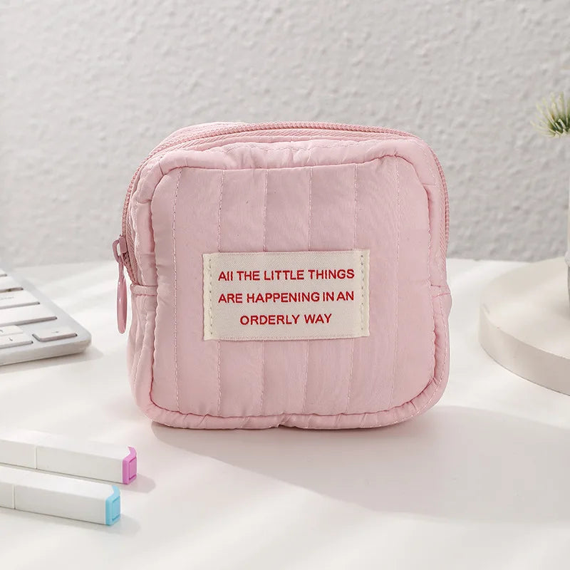 Kleine Kosmetiktasche mit Reißverschluss zum Organisieren