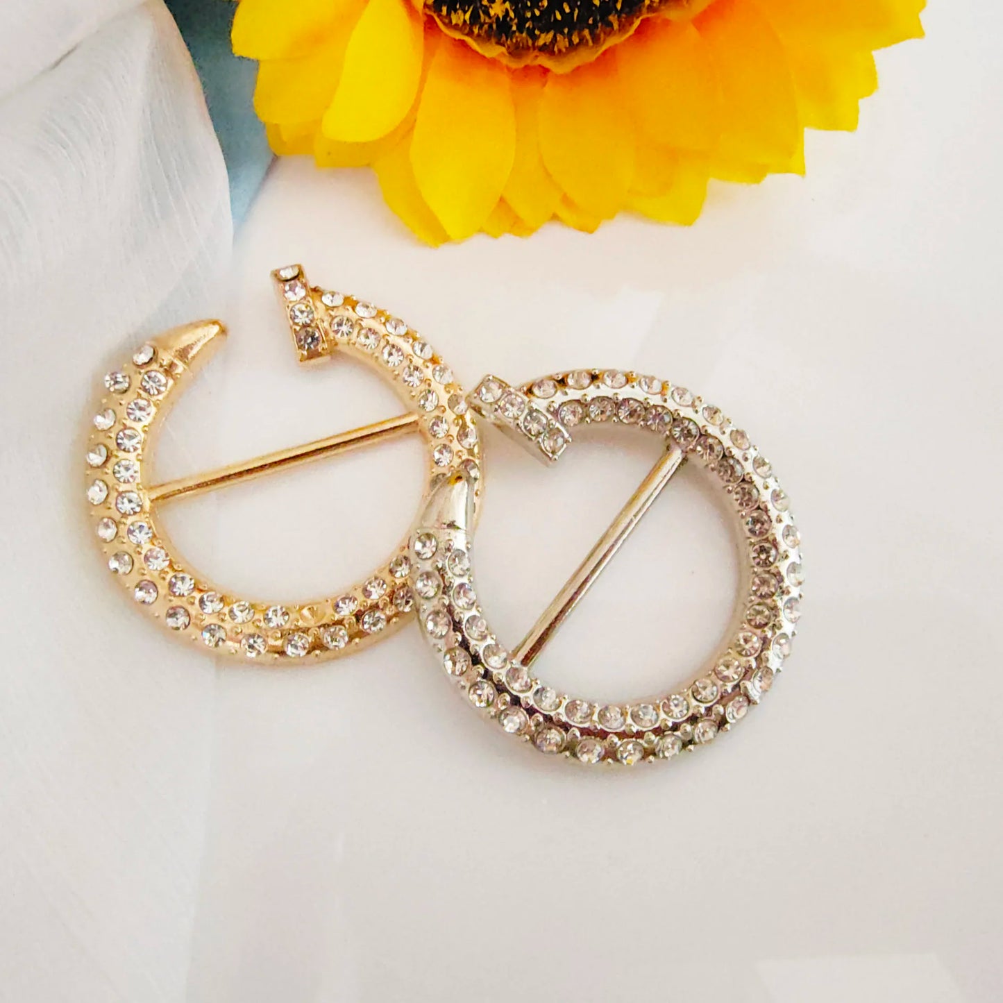 Modische dekorative Metall Schnalle als individuelles Accessoire