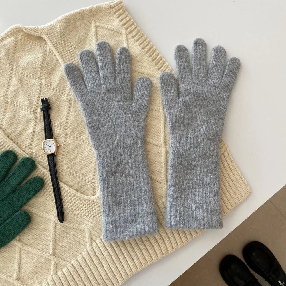 Lange warme Damen Handschuhe aus Kaninchenwolle für den Winter