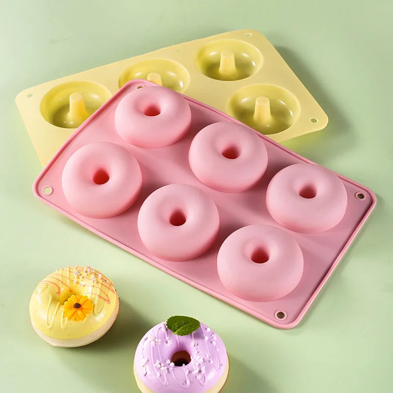 Vielseitige Silikon Backform für Donuts, Kuchen, Brot und Gebäck