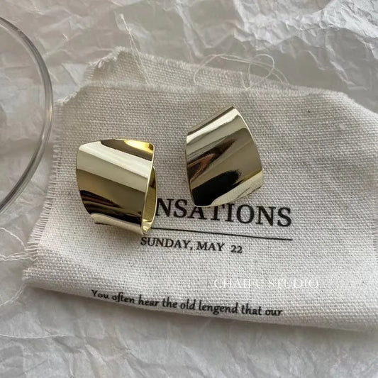 Geometrische Ohrstecker in Gold und Silber für Damen Alltag Party