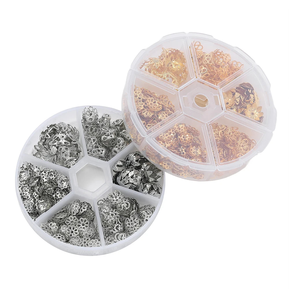 650-teiliges DIY Schmuckset mit Blumen Perlen Endkappen und Quasten