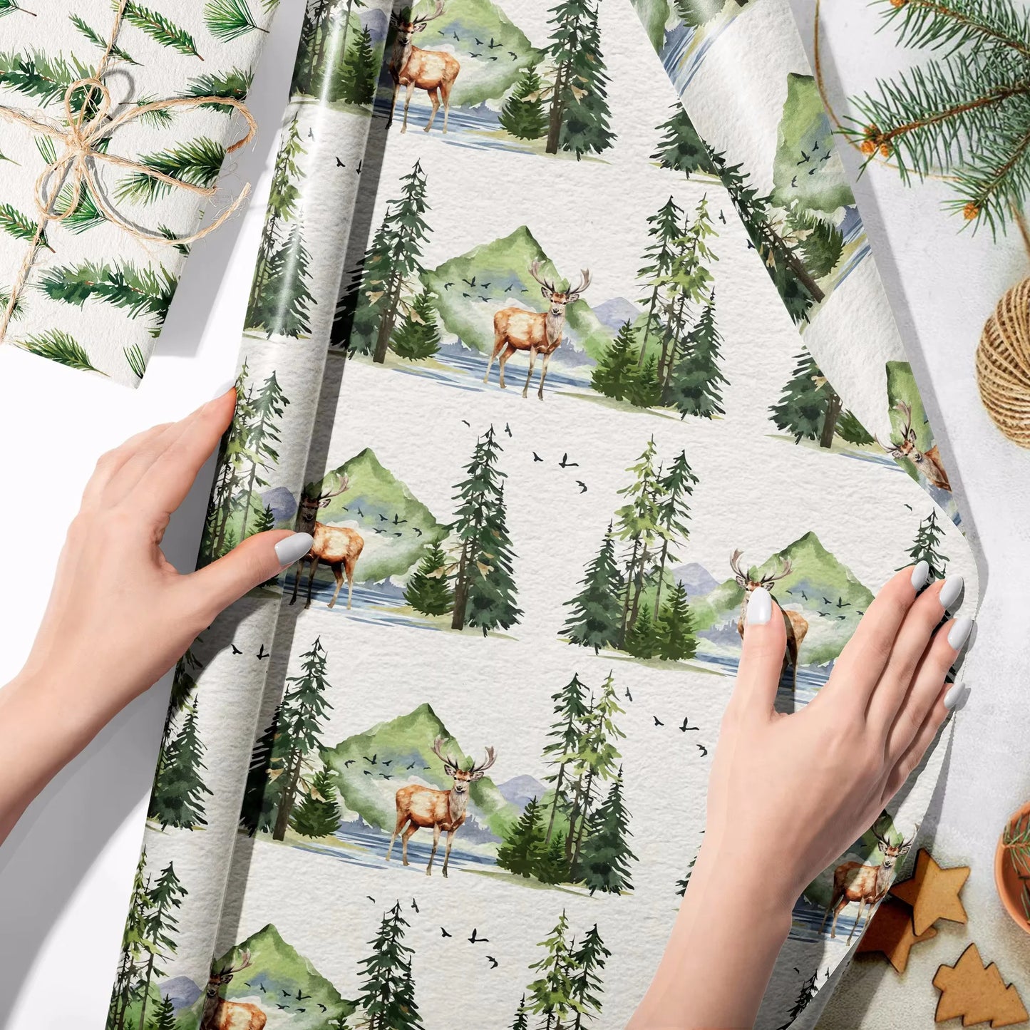 12-teiliges Weihnachts-Geschenkpapier-Set mit Baum- und Waldmuster