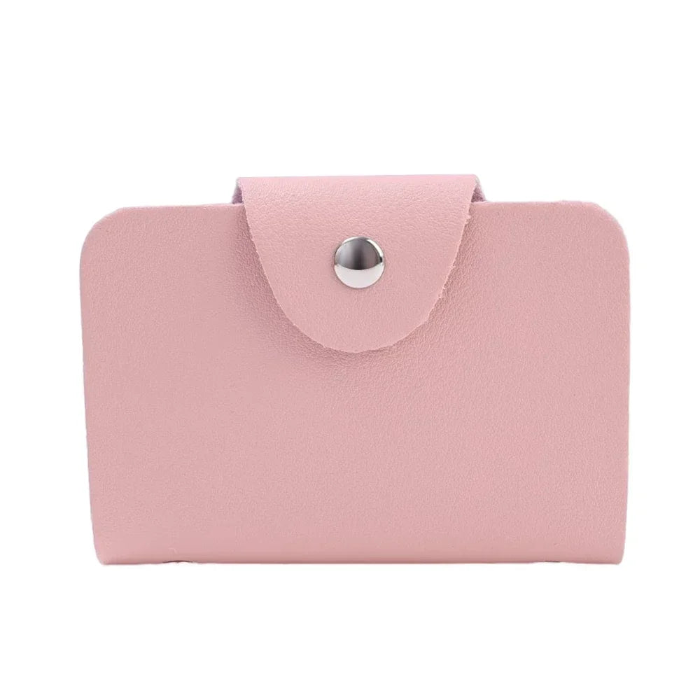 Schlankes Kartenetui aus PU-Leder mit Datendiebstahlschutz für 24 Karten