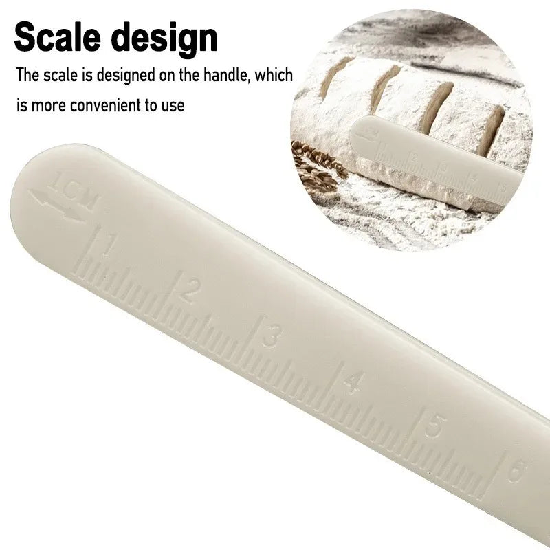Professionelles Brotmesser mit Hochcarbonstahl und Musterklinge für präzises Schneiden
