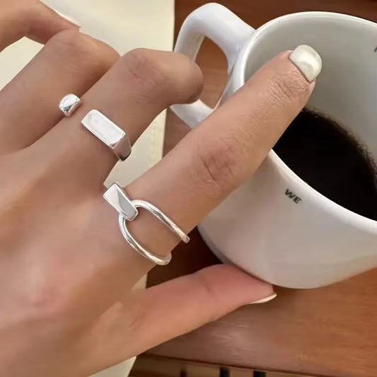Verstellbarer Silberring mit hohlen Linien, stylischer Punk-Schmuck Unisex