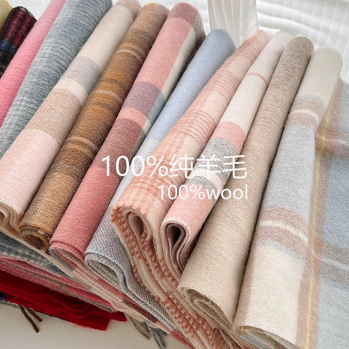 Warmer Wollschal mit klassischem Karomuster für Damen und Herren