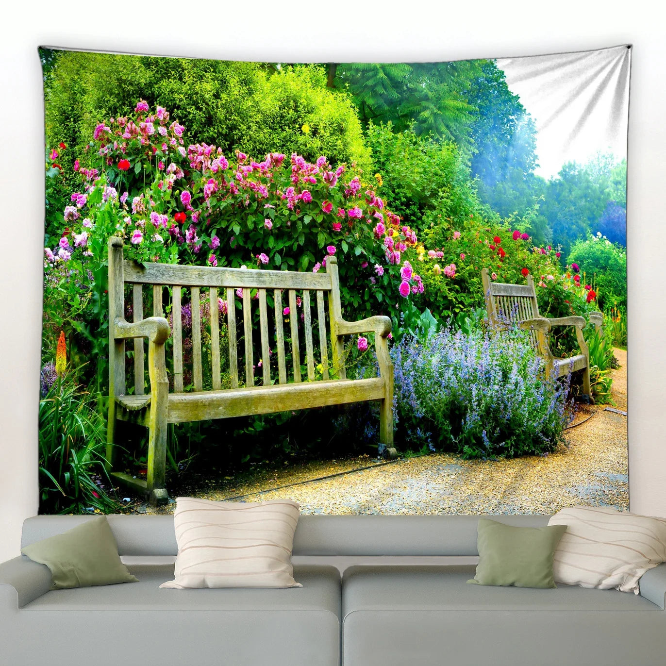 Frühlingshafte Wandtapisserie mit Schmetterlingen und Blumenmotiv