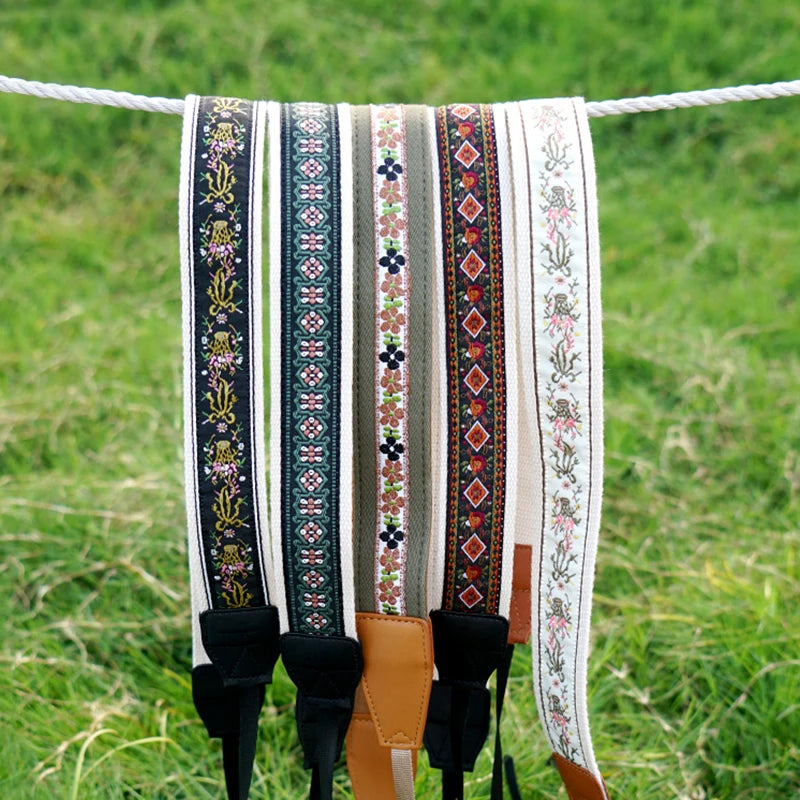 Breiter Vintage Kameragurt mit Blumenmuster für DSLR Kompatibel