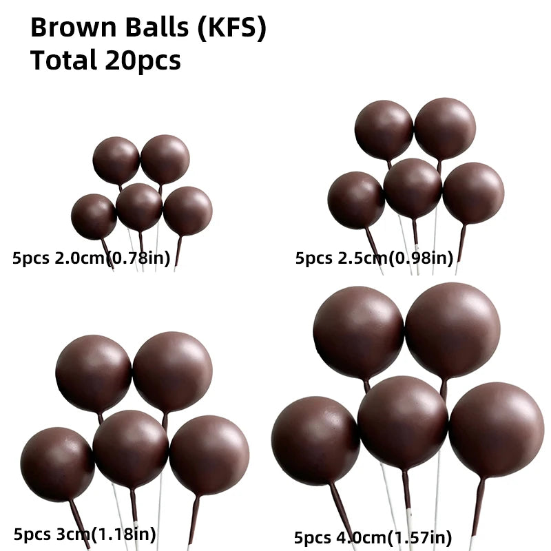 Bunte Kuchendekoration mit Dschungeltieren für Kinderpartys