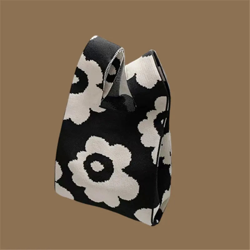 Handgefertigte kleine gestrickte Handtasche für Damen, vielseitig und leicht