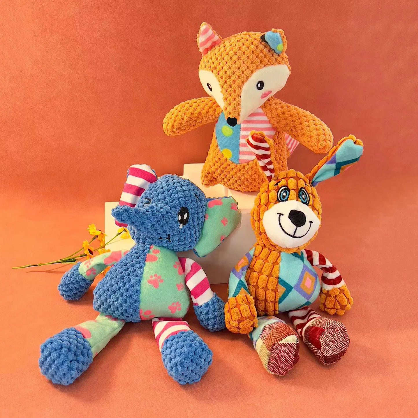 Interaktives Plüsch Hunde Spielzeug mit Kauspielzeug für saubere Zähne