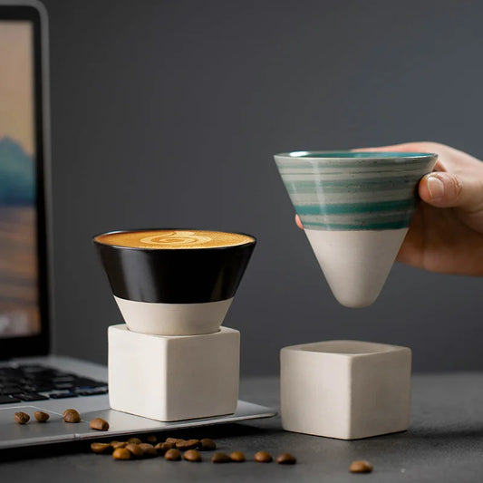 Retro Keramik Tasse in Dreieckiger Kegelform für Tee und Kaffee