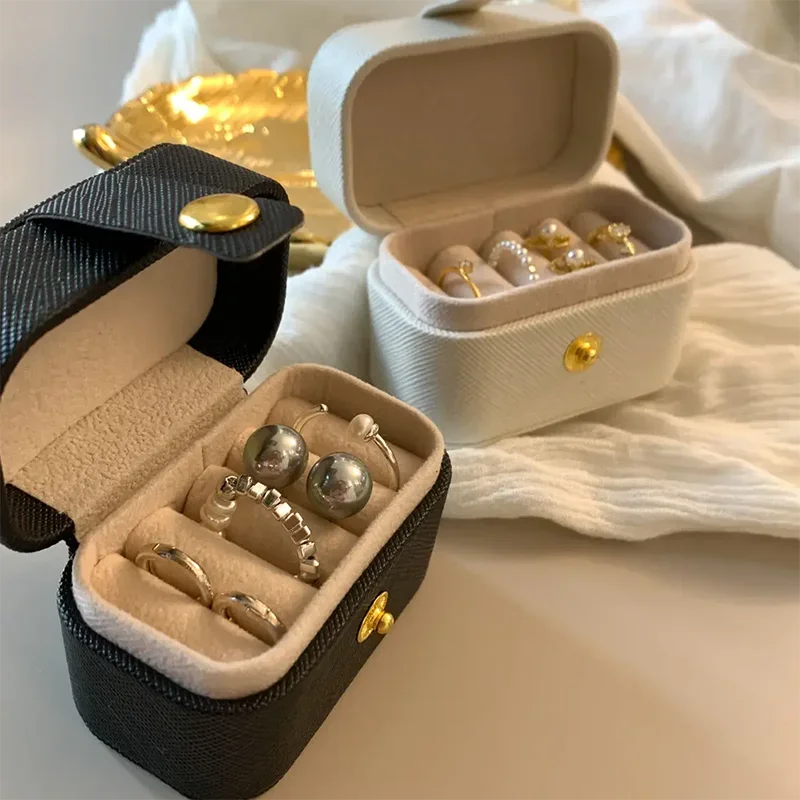 Tragbare Leder Schmuck Organizer für Reisen - Ringe, Ketten, Ohrringe sicher verstauen