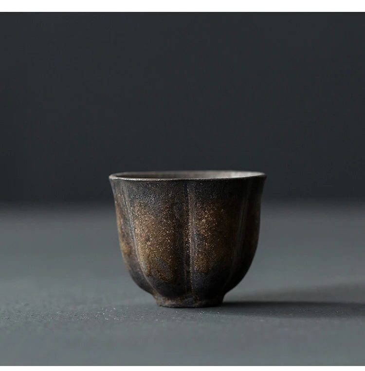 Handgemachte Keramik Teetasse mit Retro Vergoldung