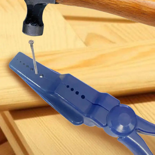 Sicherheitszange als Nagelhalter für Heimwerker