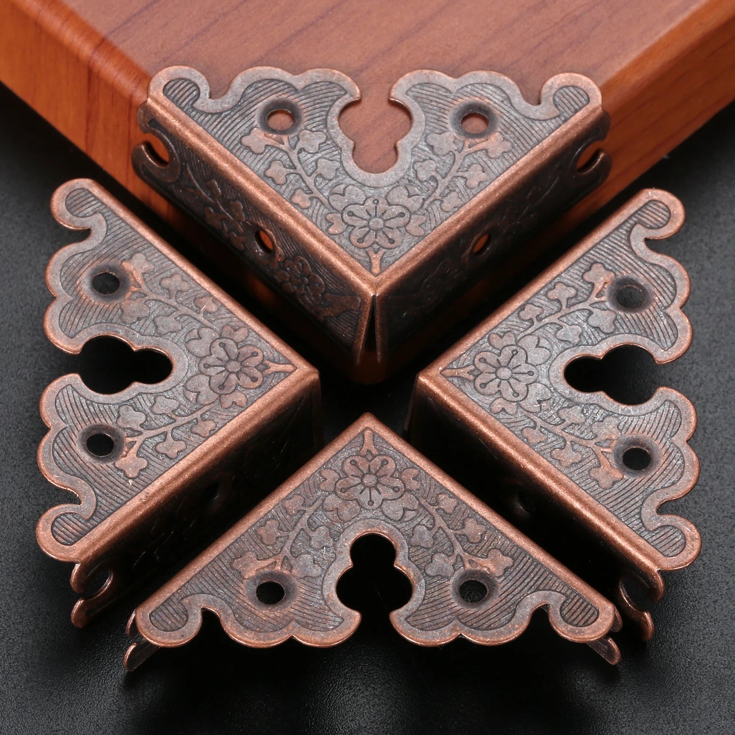 4x Antike Eckbeschläge Möbel Holz Box Protector Dekor 34mm Zinklegierung