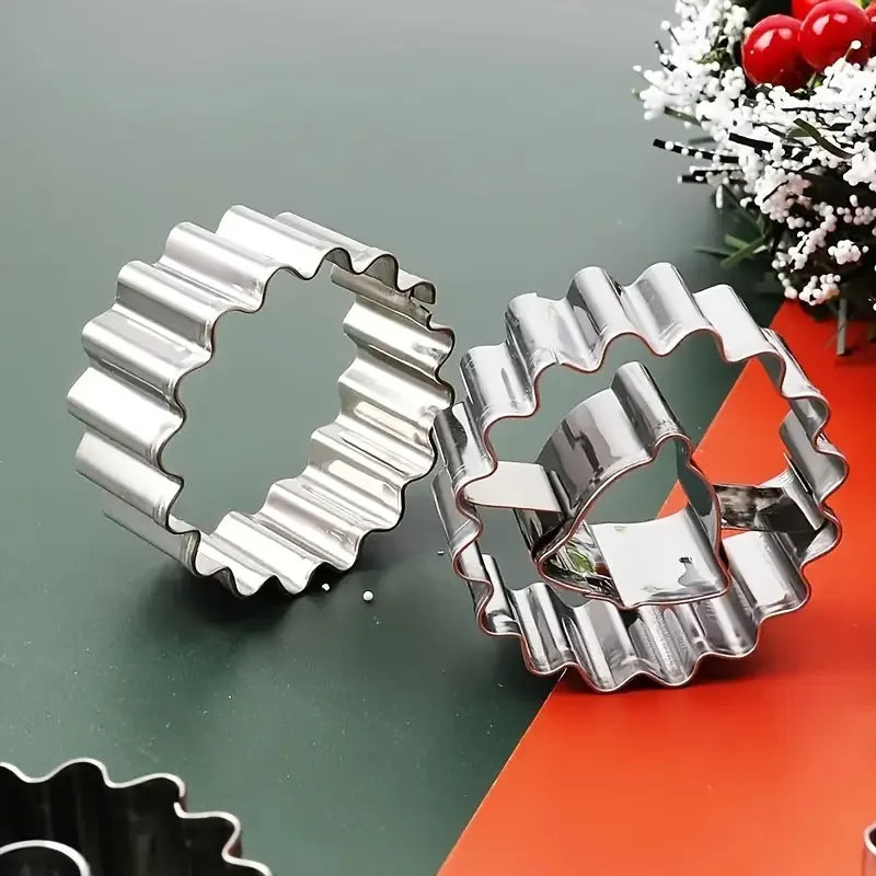 9-teiliges Ausstechformen-Set - Edelstahl - Weihnachtsmotive für Kekse