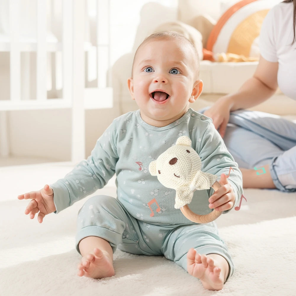 Natürliche Baby Rassel aus Holz mit süßem Bär Motiv-Yabubestshop