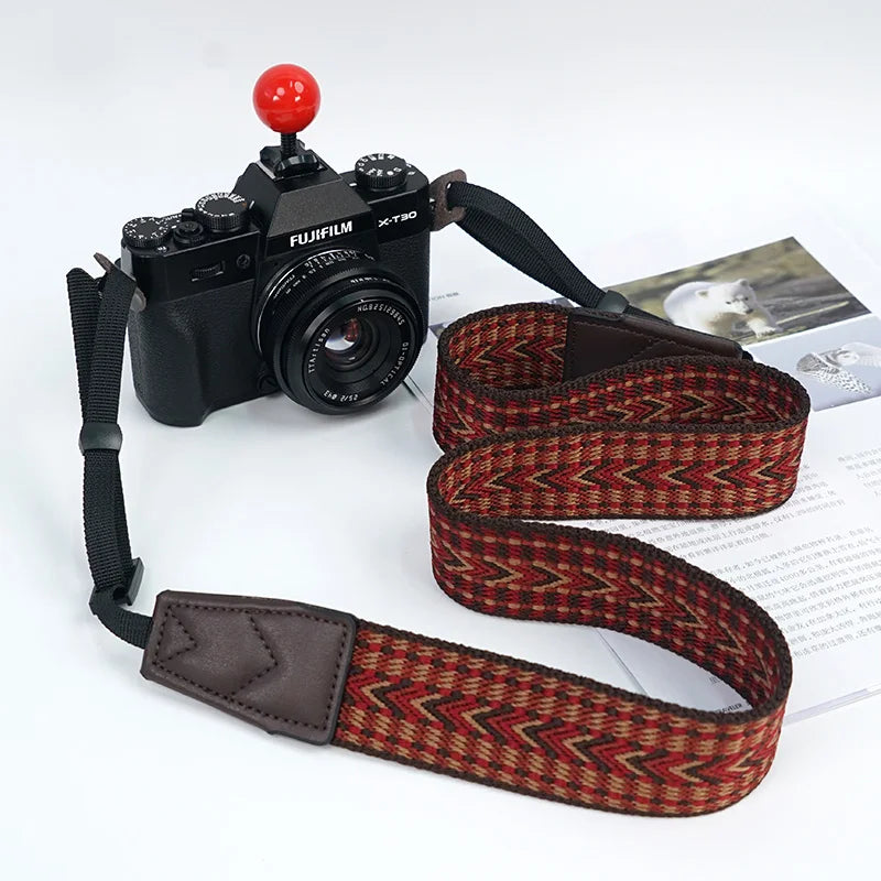Verstellbarer ethnischer Kameragurt für komfortablen Schultertrag
