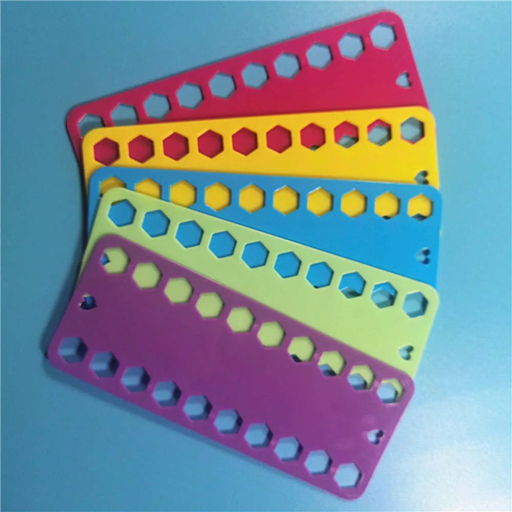 Set 5 Kunststoff Fadenspulen für Kreuzstich Stickerei und Nähen Zubehör
