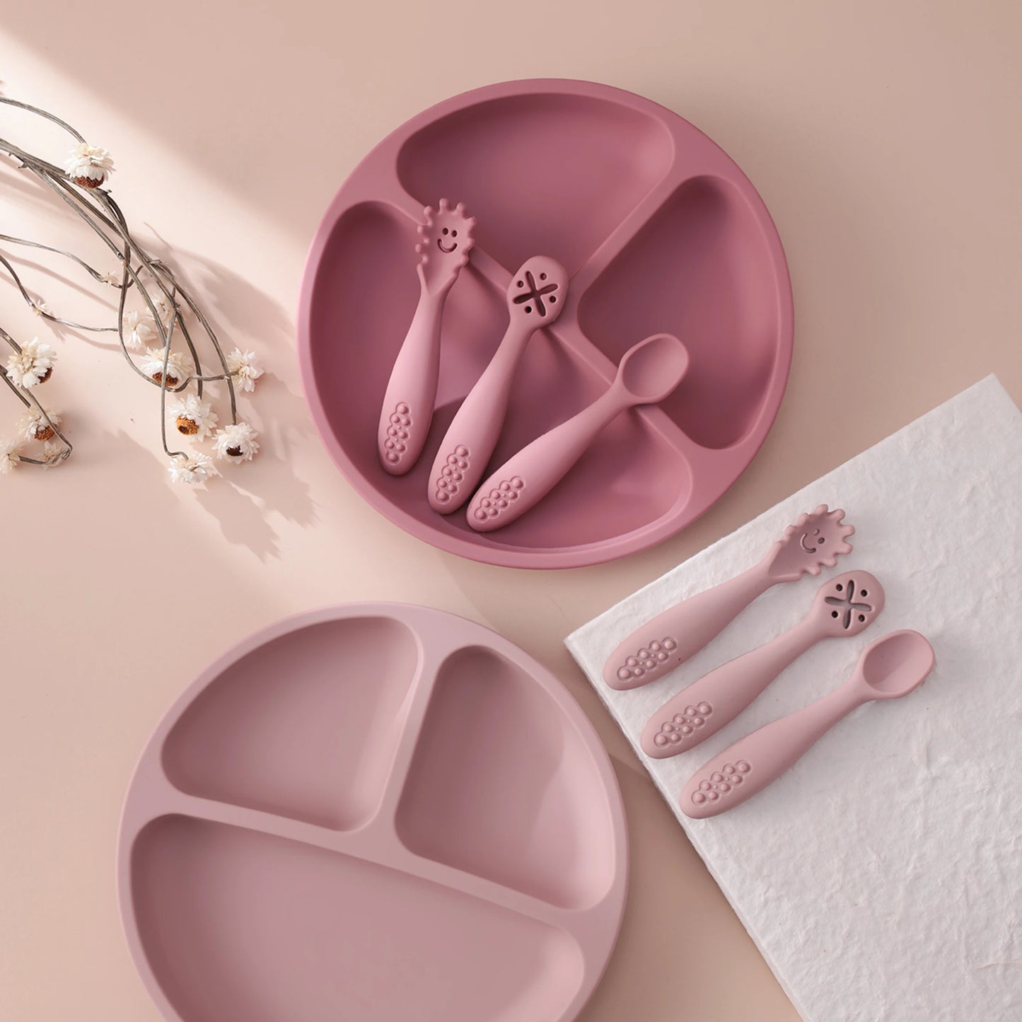 4-teiliges Silikon Baby Fütterungsset BPA-frei mit Saugplatte Löffel Gabel