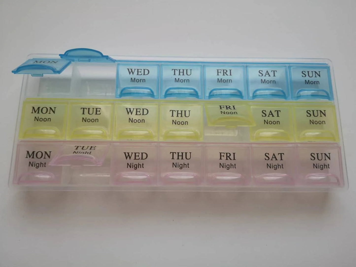 Vielseitiger transparenter Organizer für Kleinteile: Schmuck, Werkzeug, Büro