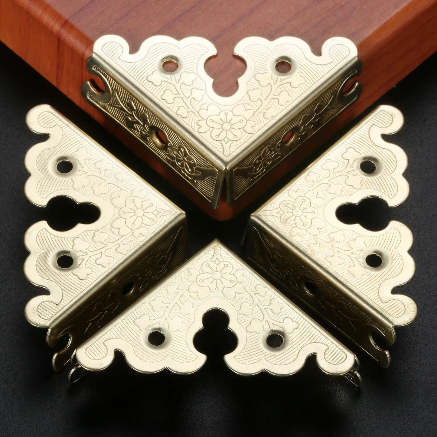 4x Antike Eckbeschläge Möbel Holz Box Protector Dekor 34mm Zinklegierung