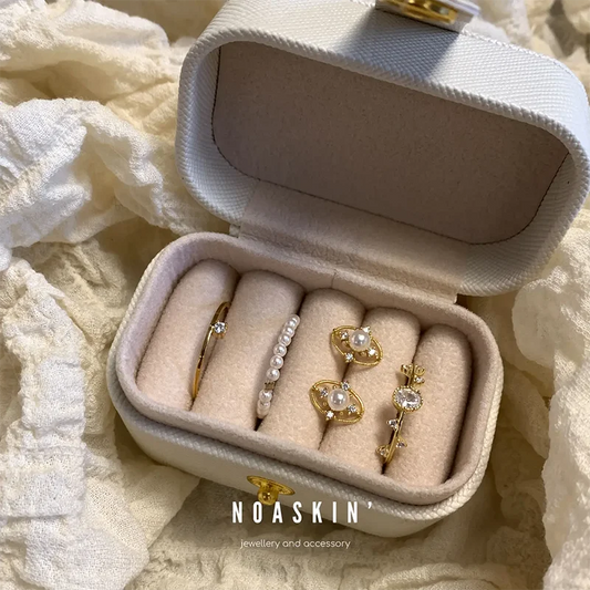 Tragbare Leder Schmuck Organizer für Reisen - Ringe, Ketten, Ohrringe sicher verstauen