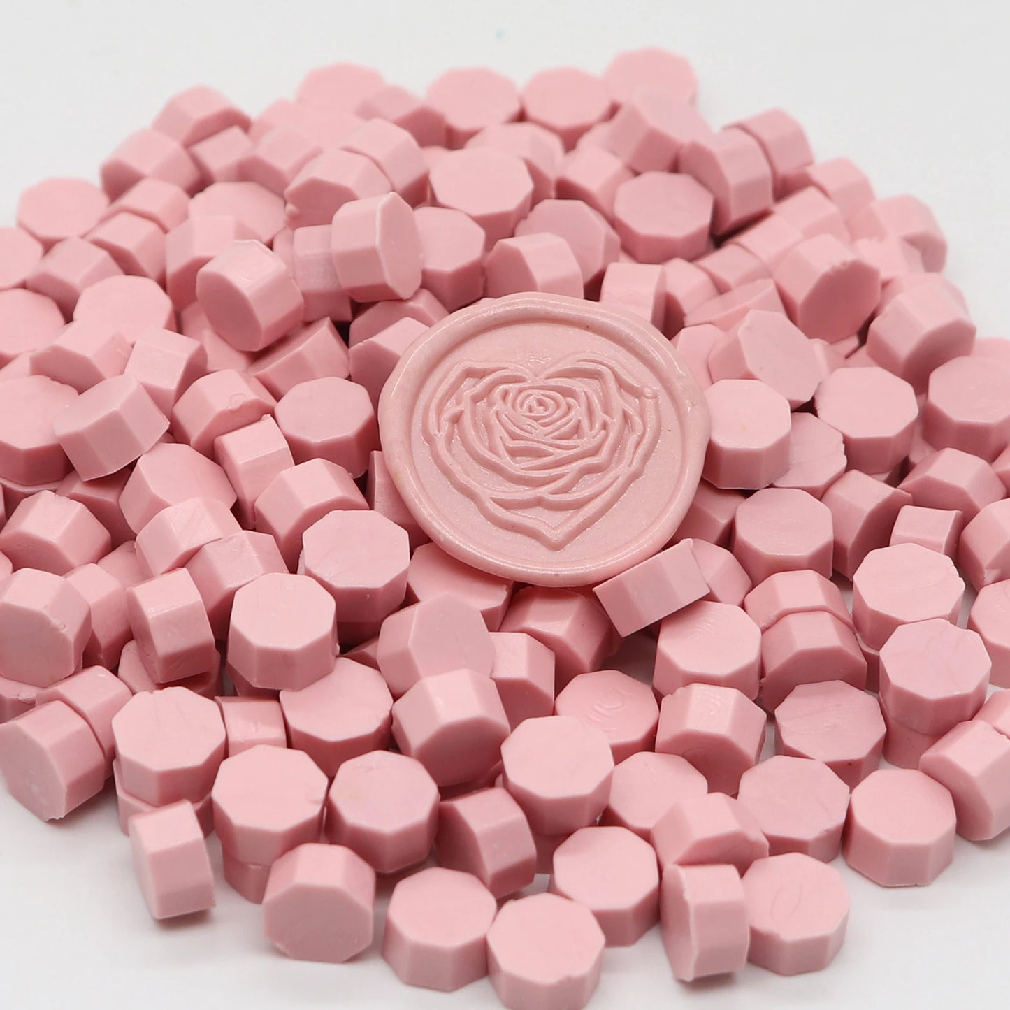 Vielseitige achteckige Siegelwachsperlen für handgemachte Dekorationen