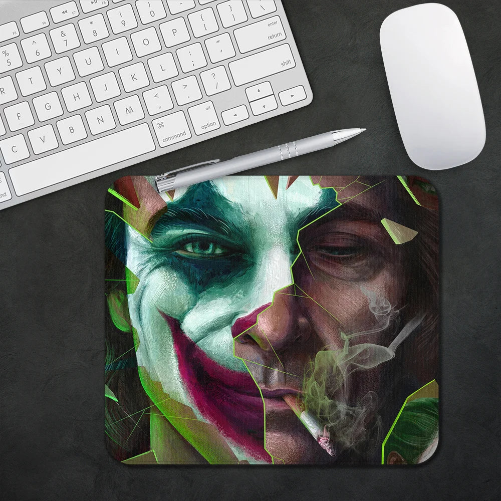 Kompaktes Gaming Mauspad für PC - Büro – Rutschfest und vielseitig