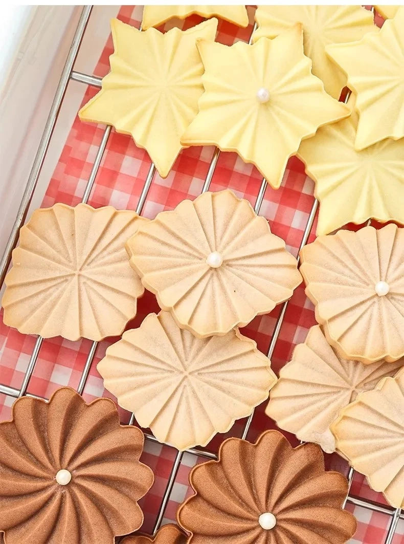 Praktischer 3D Keksstempel aus Kunststoff für kreative Kekse