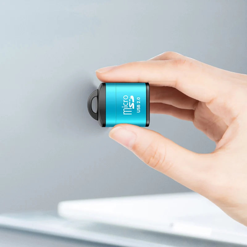 Kompakter USB 2.0 Micro SD Kartenleser für einfachen Datentransfer