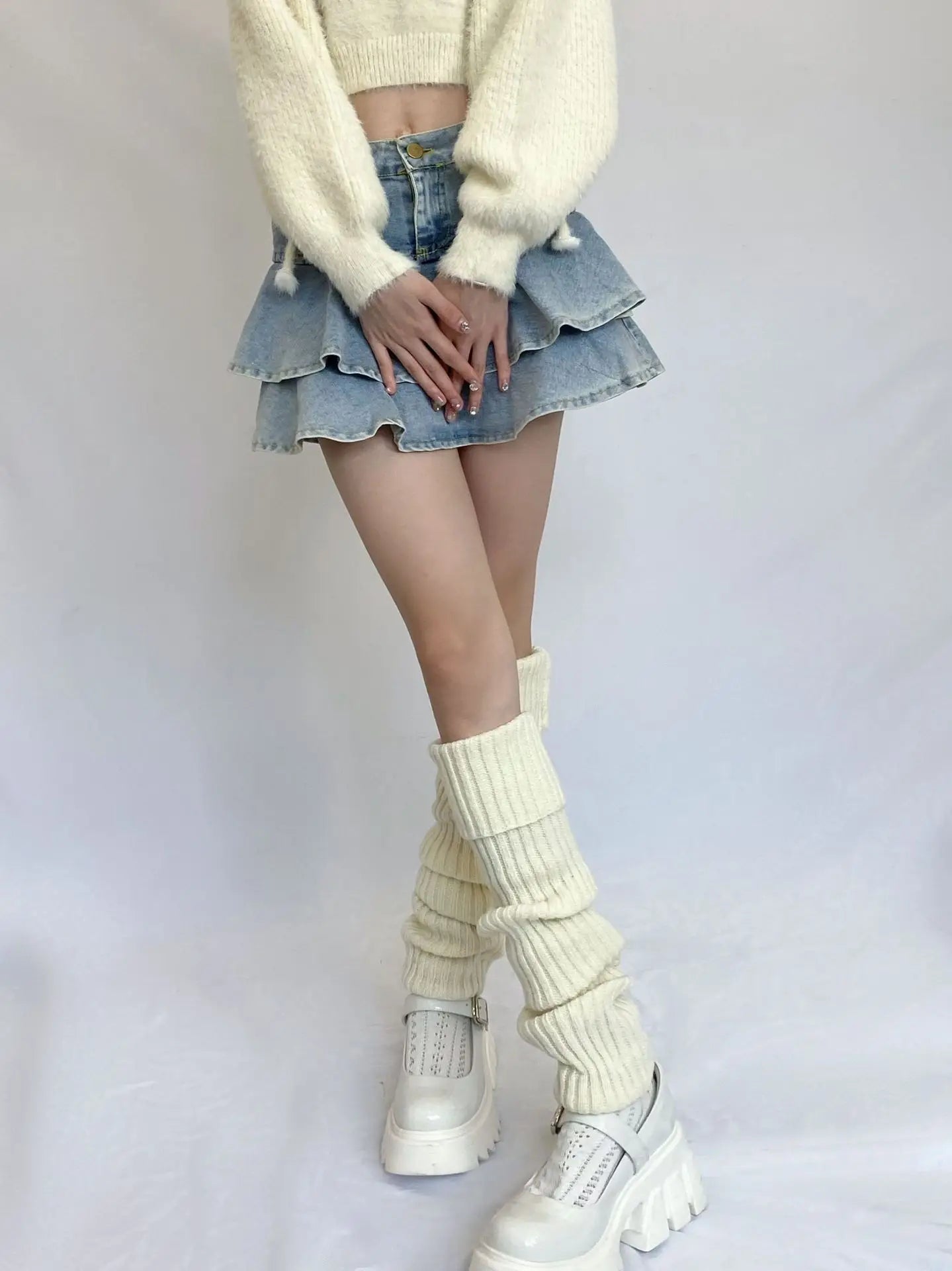 Warme gestrickte Beinwärmer und lange Beinsocken für Damen