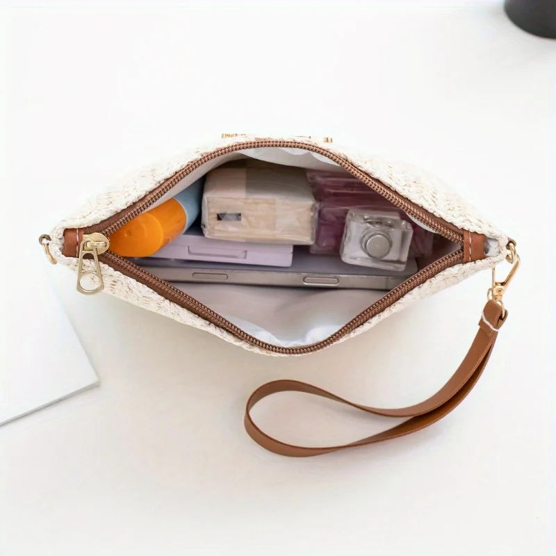 Leichte modische Schultertasche aus Stroh für vielseitige Nutzung